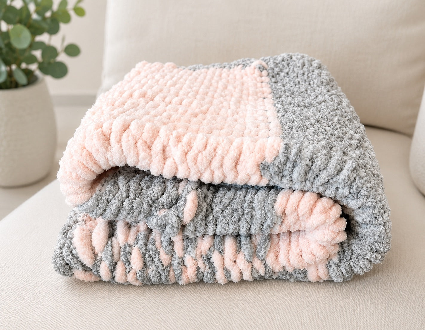 Blish Pink & Marble Gray HandmadeChunky Knit Throw Blanket, 40 x 52