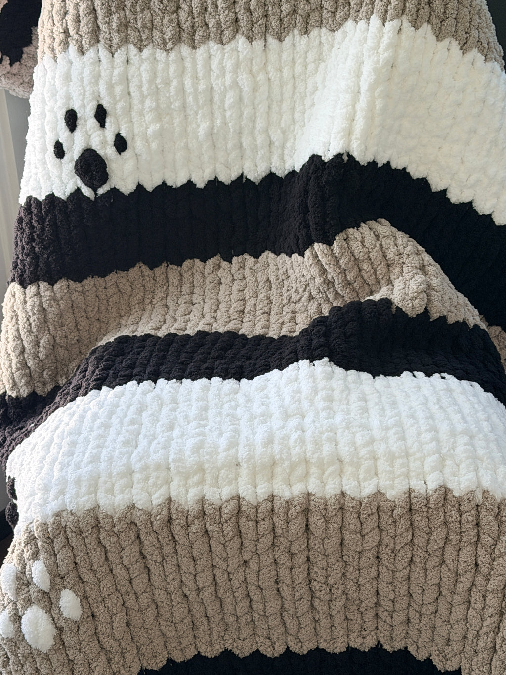 Handmade Chunky Knit Paw Print Blanket, Black, White & Light Gray 49x58
