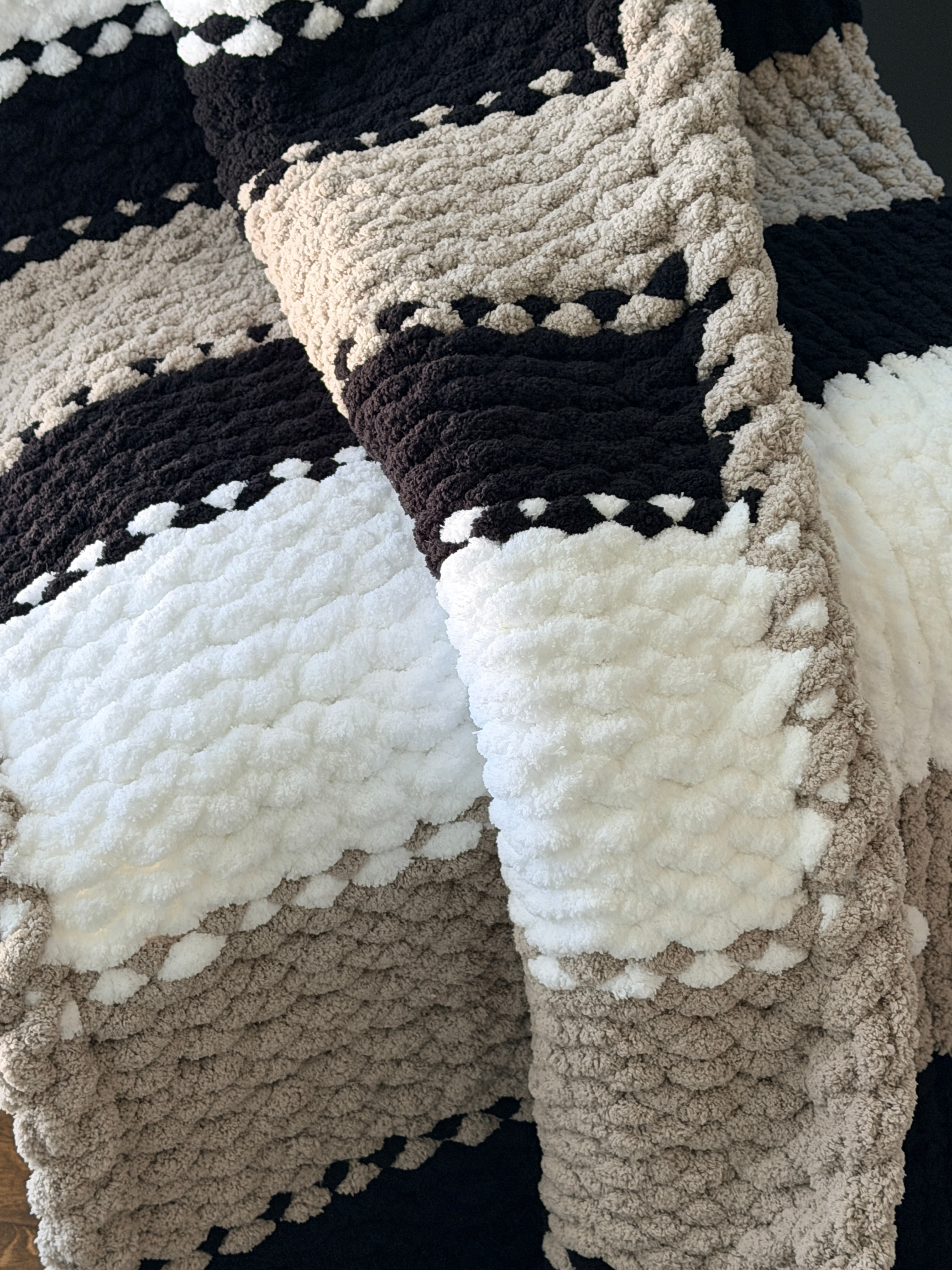 Handmade Chunky Knit Paw Print Blanket, Black, White & Light Gray 49x58